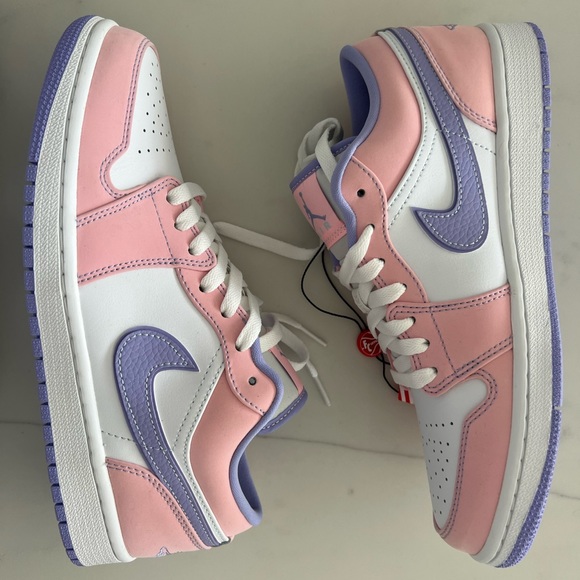 Air Jordan 1 Low SE ‘Arctic Punch’ - Picture 9 of 11